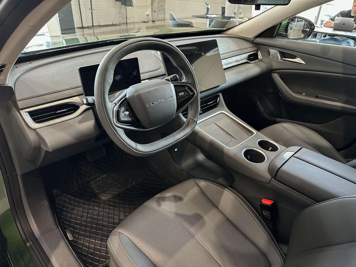 Forthing S7, 1.5 l., hatchback
