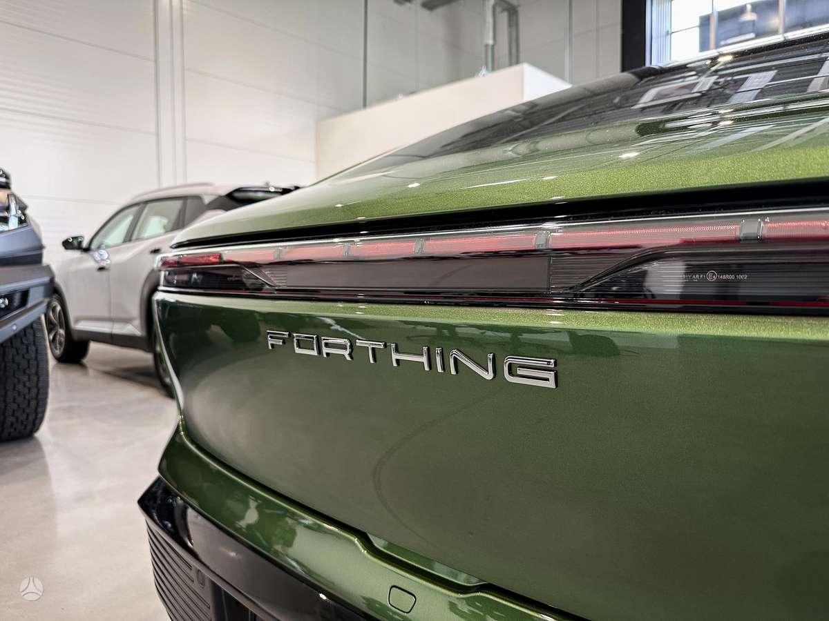 Forthing S7, 1.5 l., hatchback