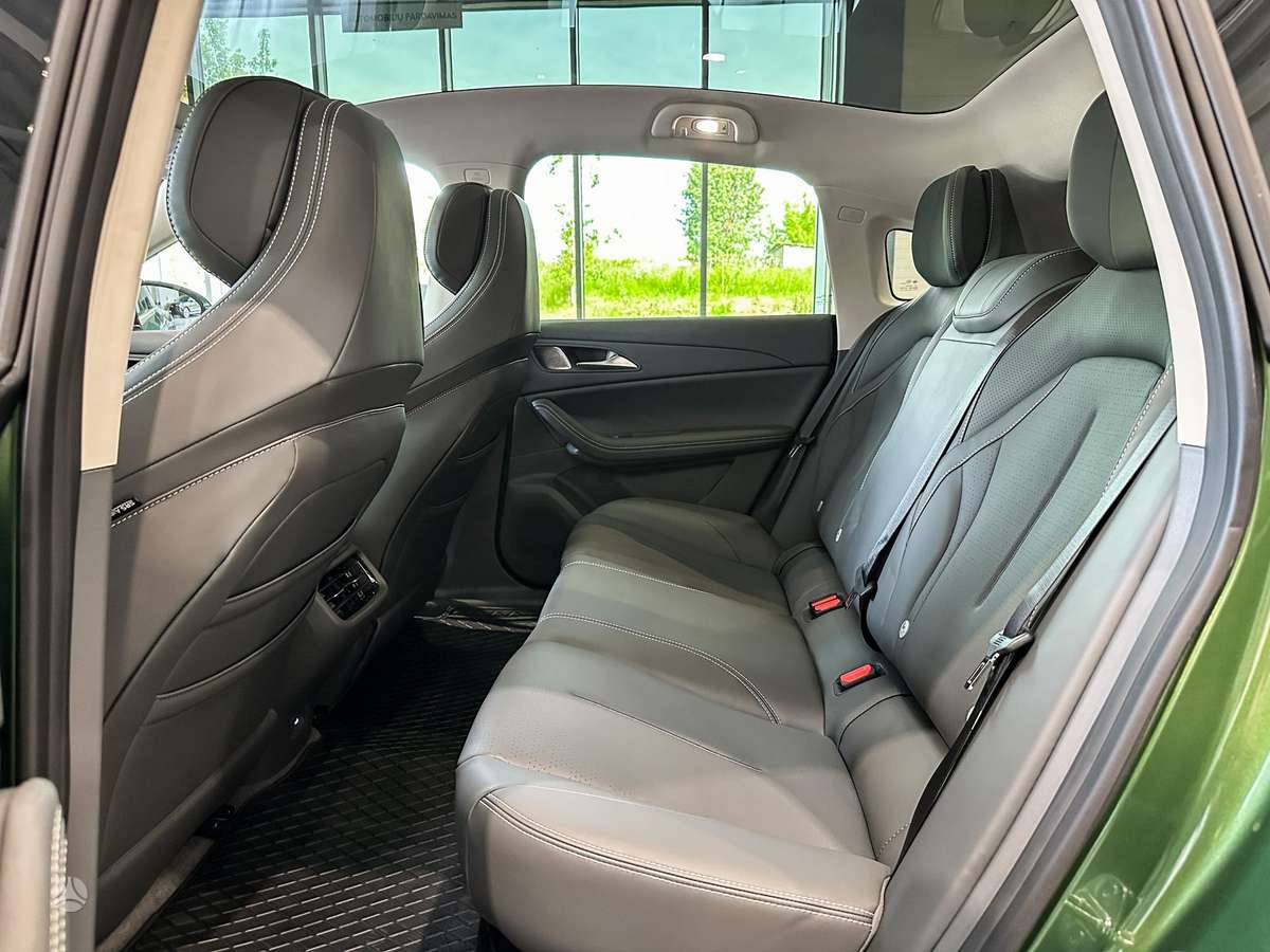 Forthing S7, 1.5 l., hatchback