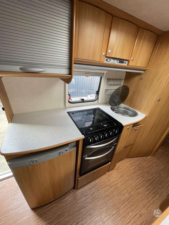 Adria 663, caravans