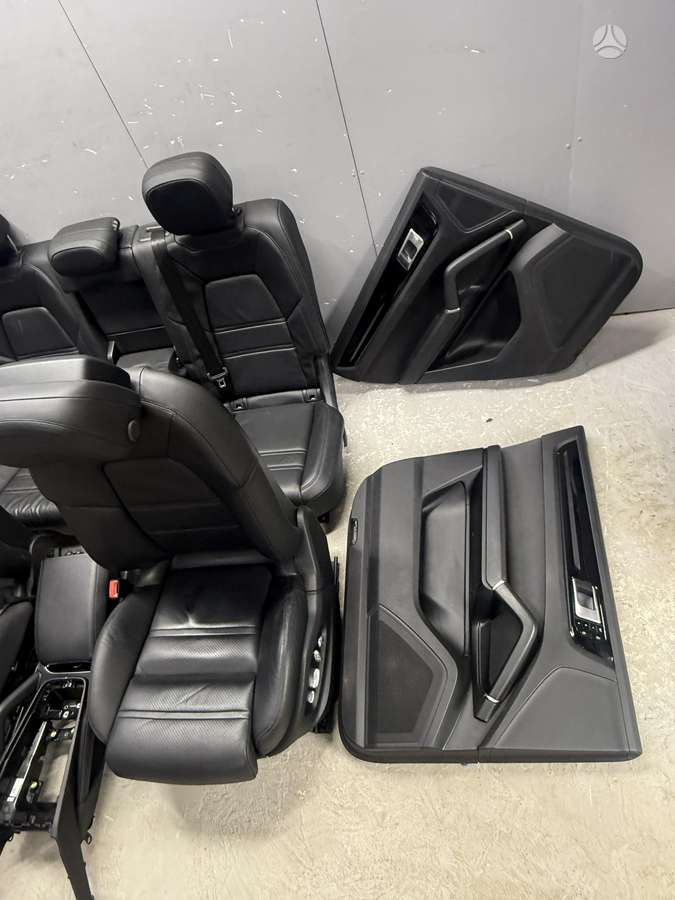 Porsche Cayenne Europa sildomas be defektu