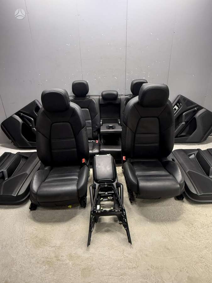 Porsche Cayenne Europa sildomas be defektu