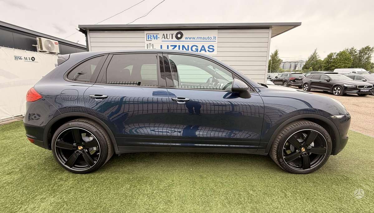 Porsche Cayenne - 5