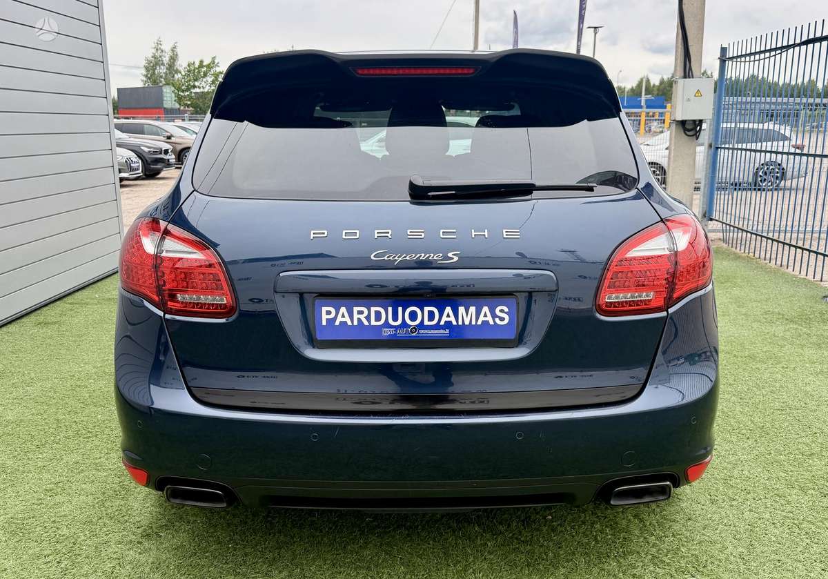 Porsche Cayenne - 7