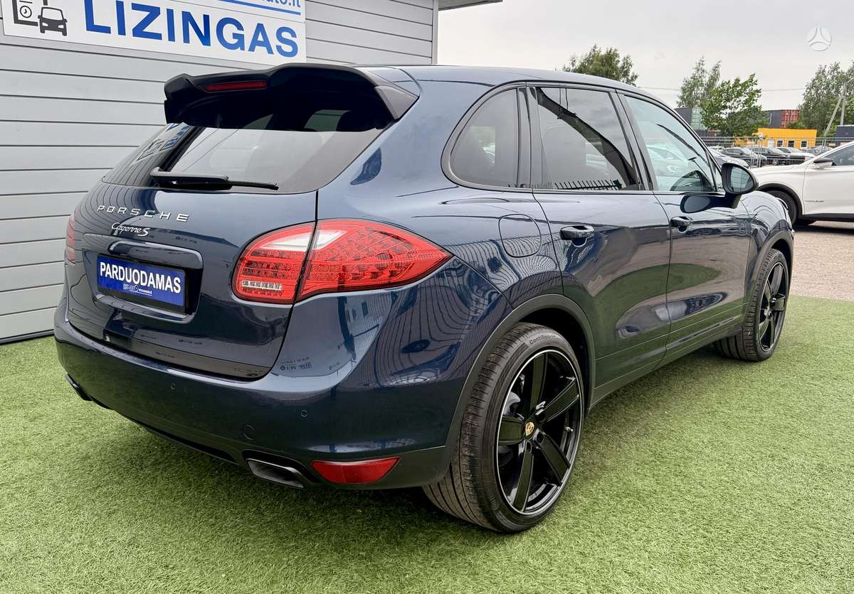Porsche Cayenne - 6