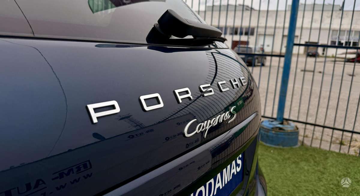 Porsche Cayenne - 9