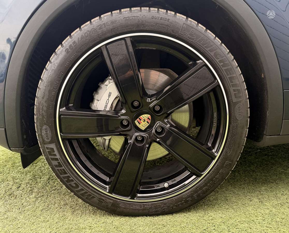 Porsche Cayenne - 11
