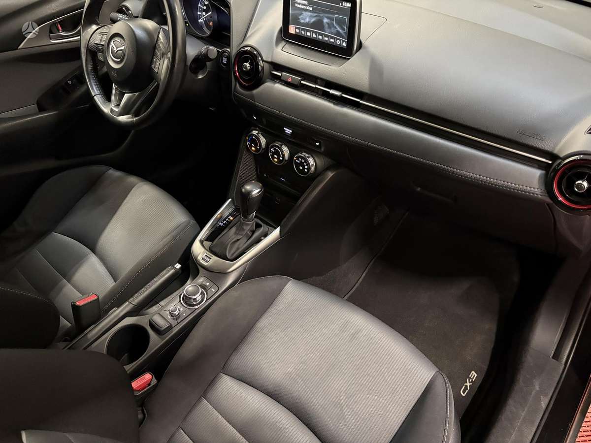Mazda CX-3, 2.0 l., off-road / crossover