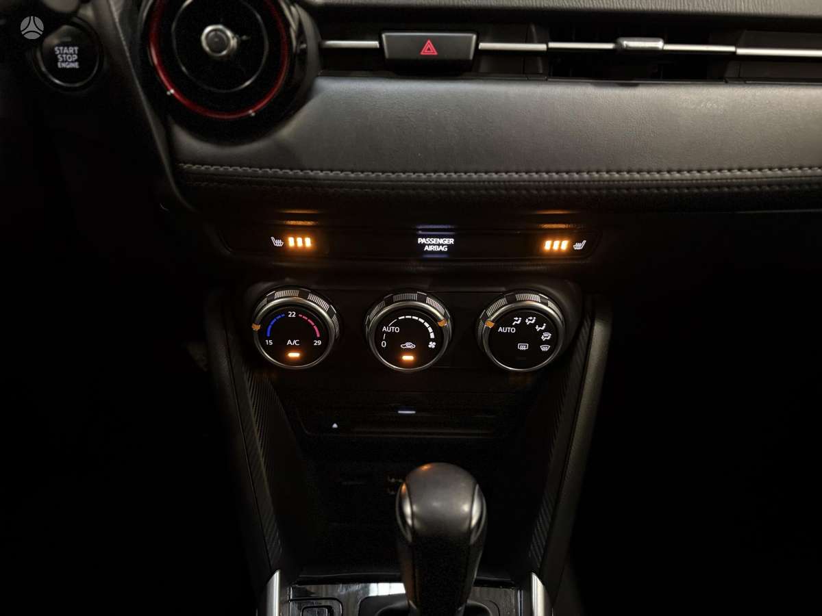 Mazda CX-3, 2.0 l., off-road / crossover