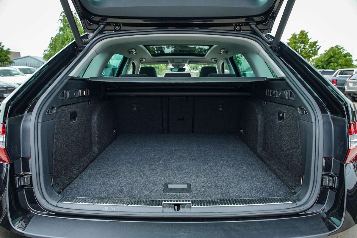 Skoda Superb, 2.0 l., Универсал