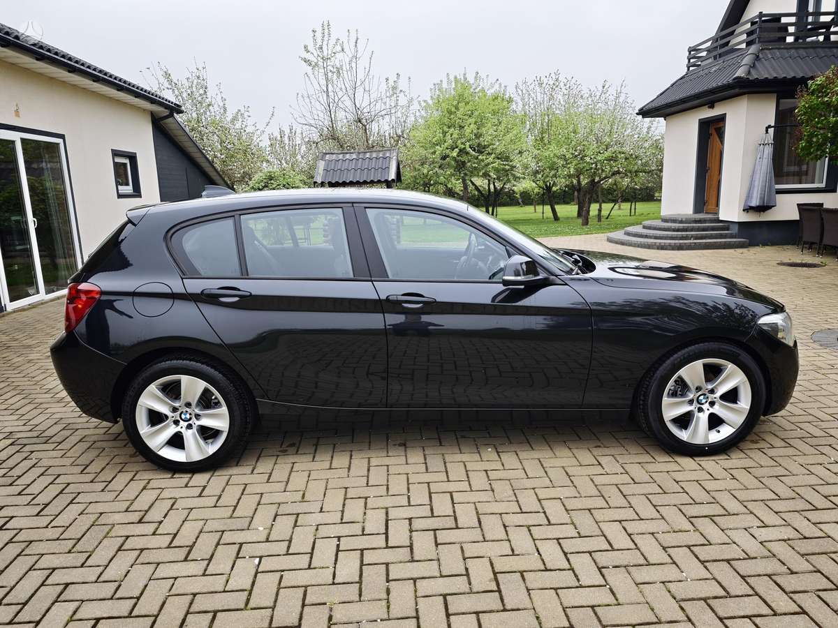 BMW 116, 2.0 l., hatchback