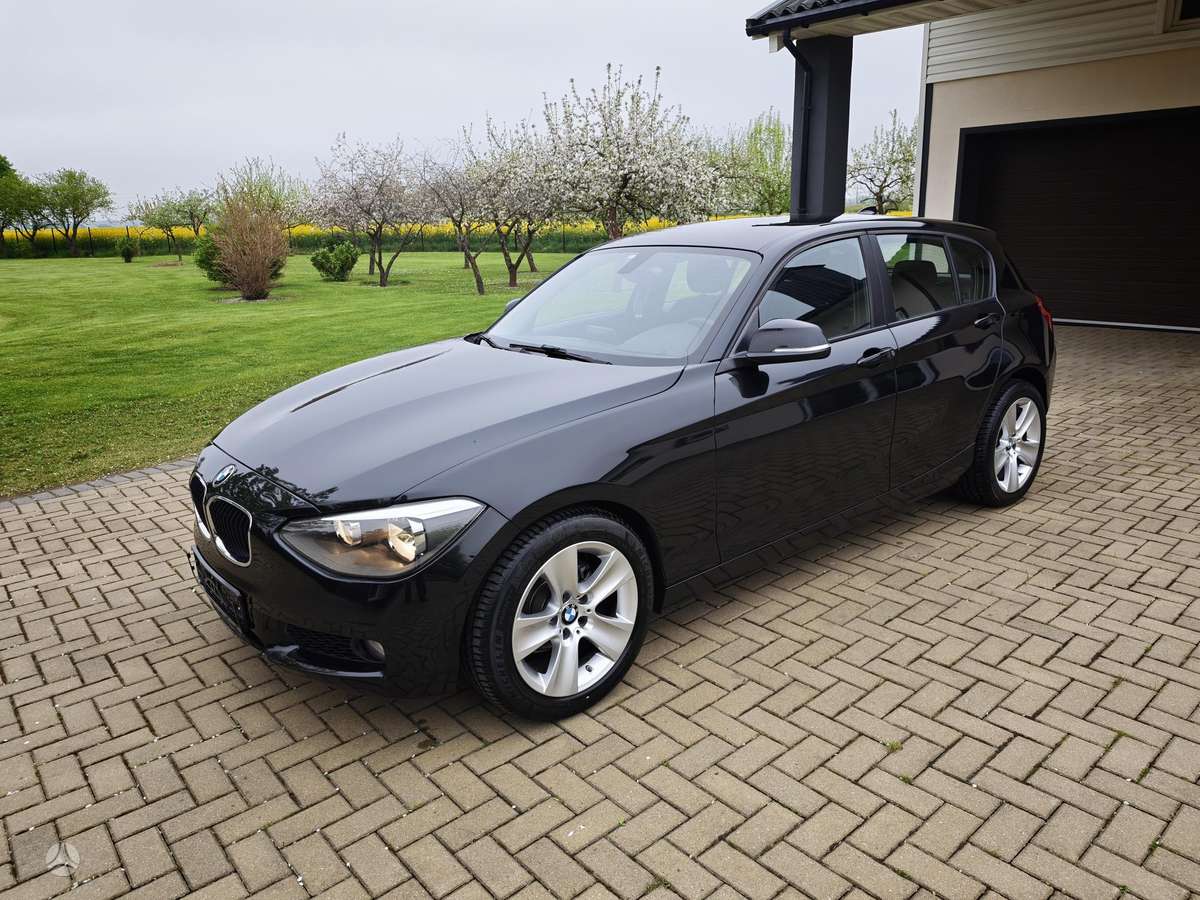 BMW 116, 2.0 l., hatchback