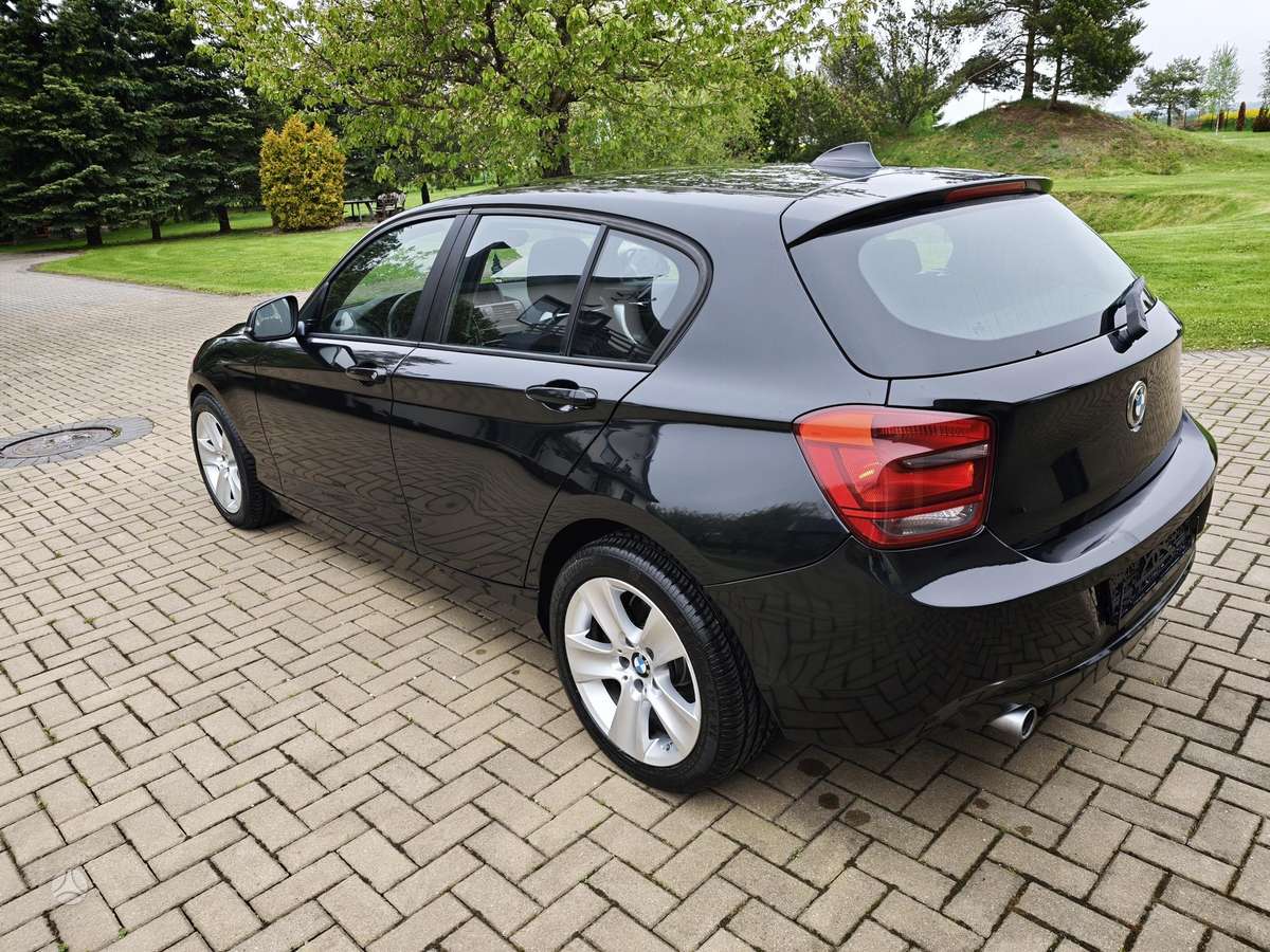 BMW 116, 2.0 l., hatchback