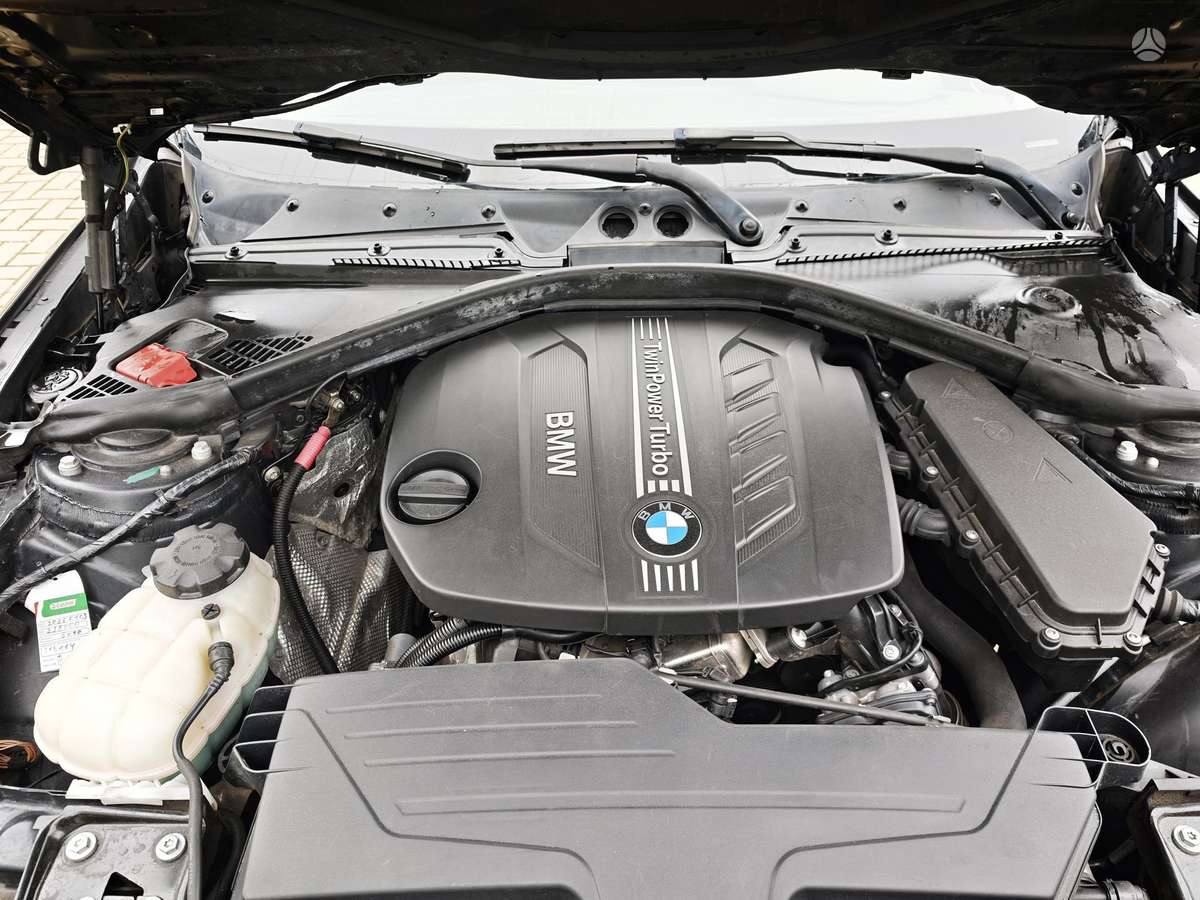 BMW 116, 2.0 l., hatchback