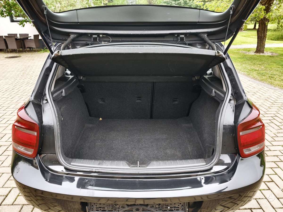 BMW 116, 2.0 l., hatchback