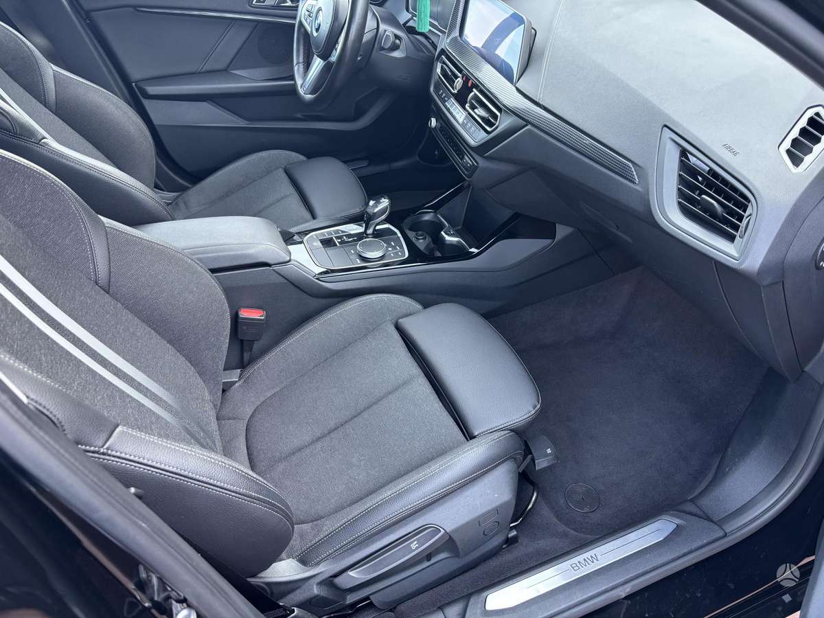 BMW 116, 1.5 l., hatchback