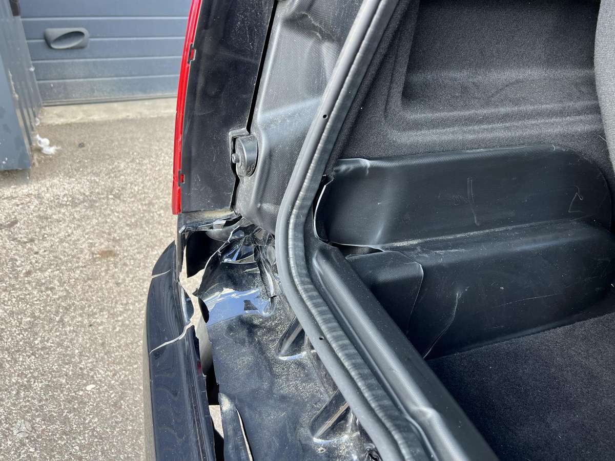 Ligier JS50, hatchback