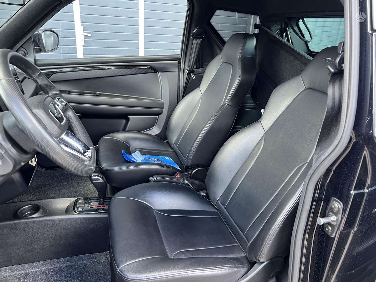 Ligier JS50, hatchback