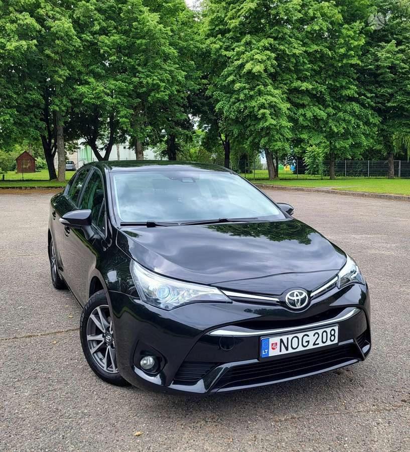 Toyota Avensis - 11