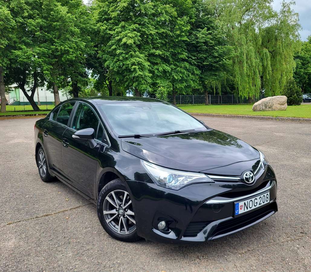 Toyota Avensis - 12