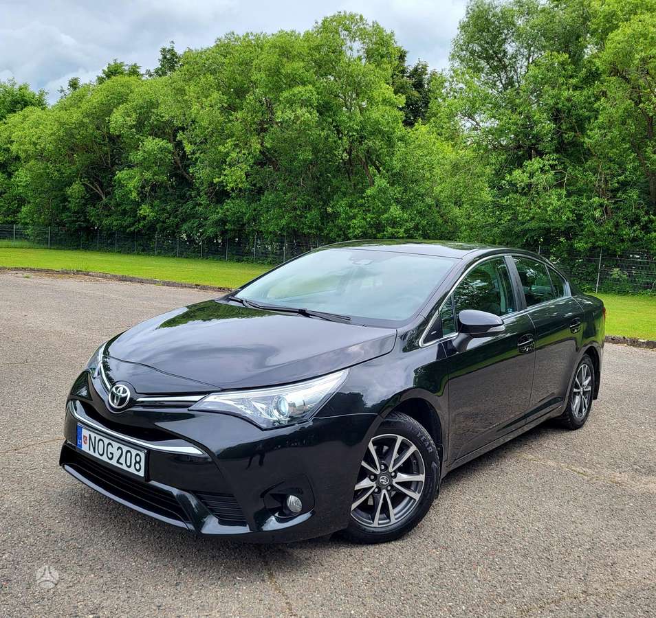 Toyota Avensis - 2
