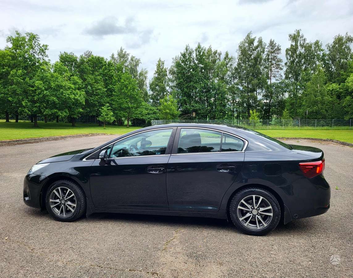Toyota Avensis - 4