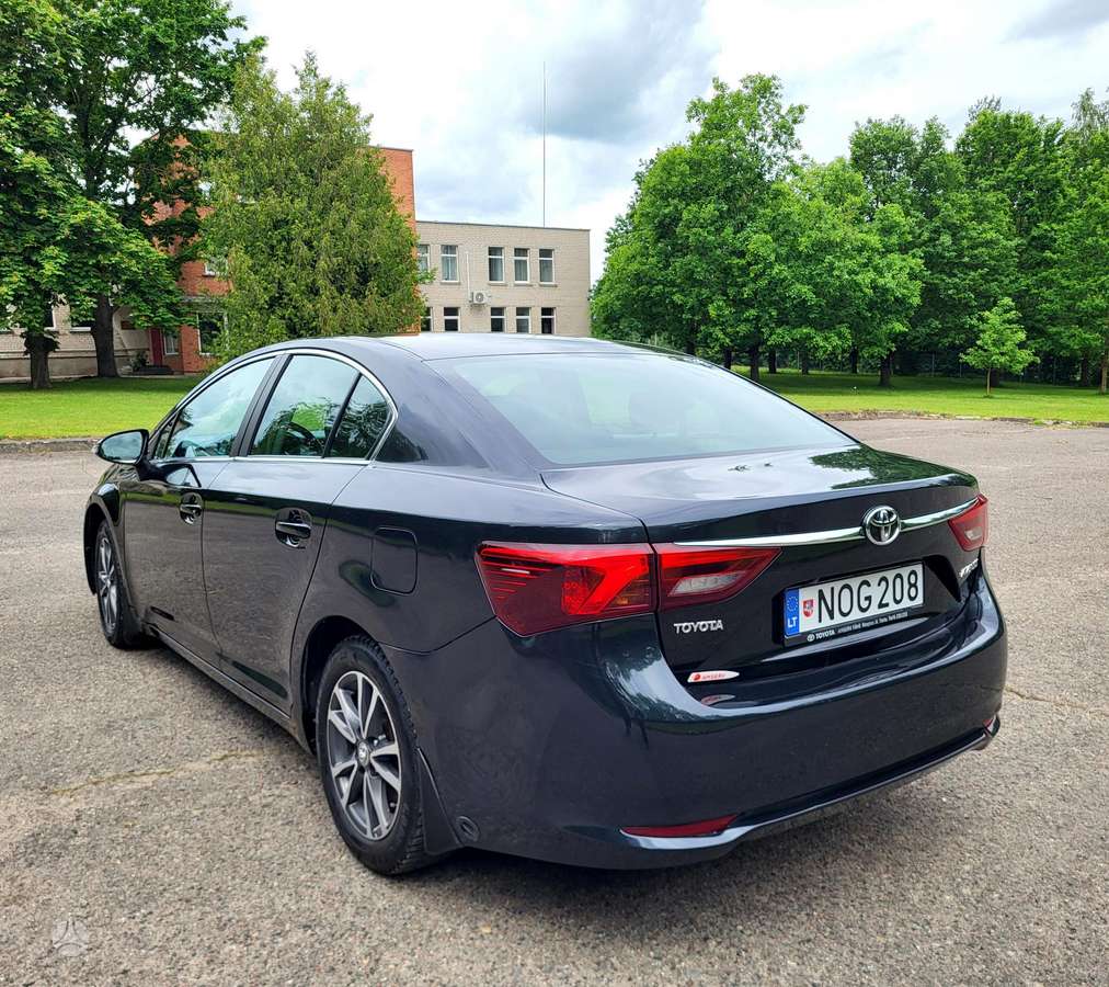 Toyota Avensis - 5