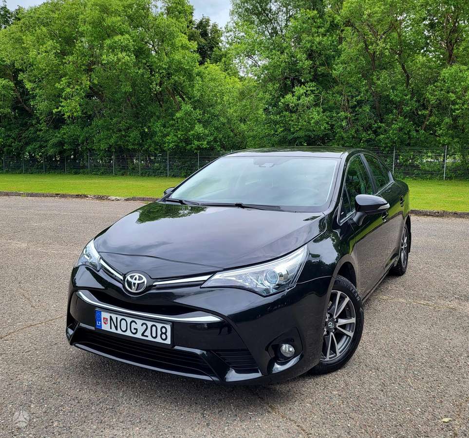 Toyota Avensis - 1