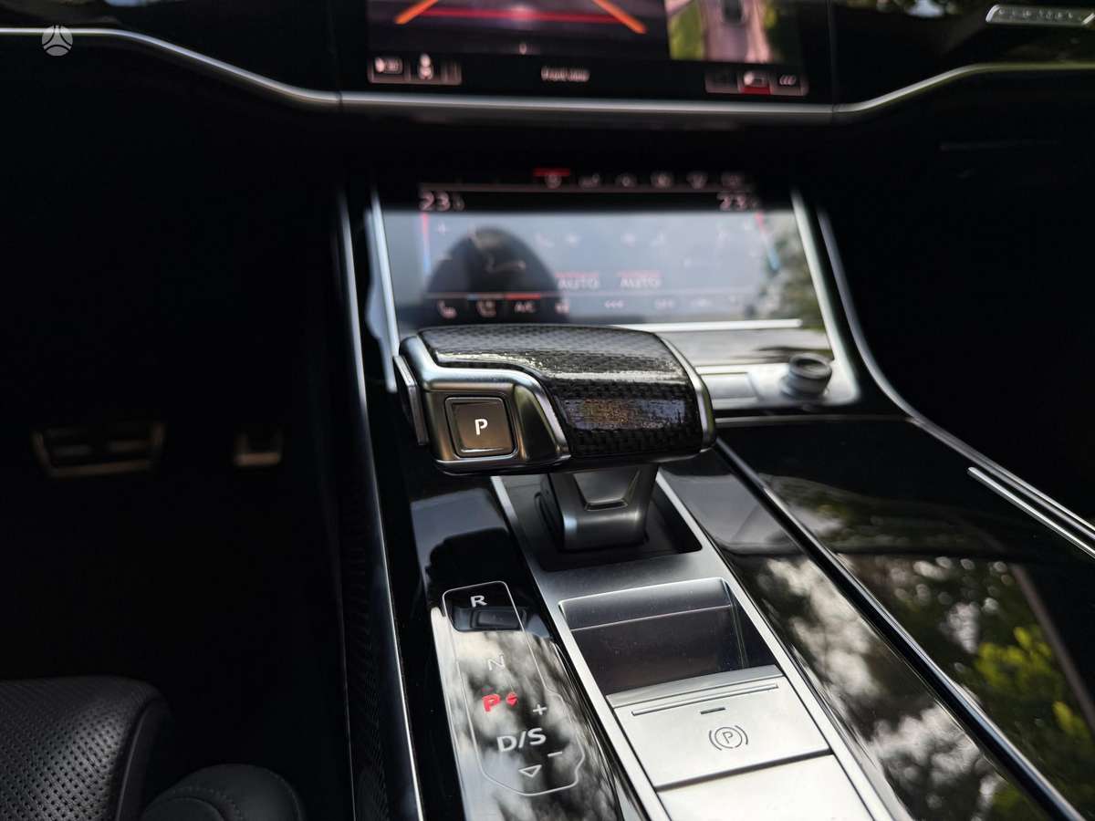 Audi S8, 4.0 l., Седан