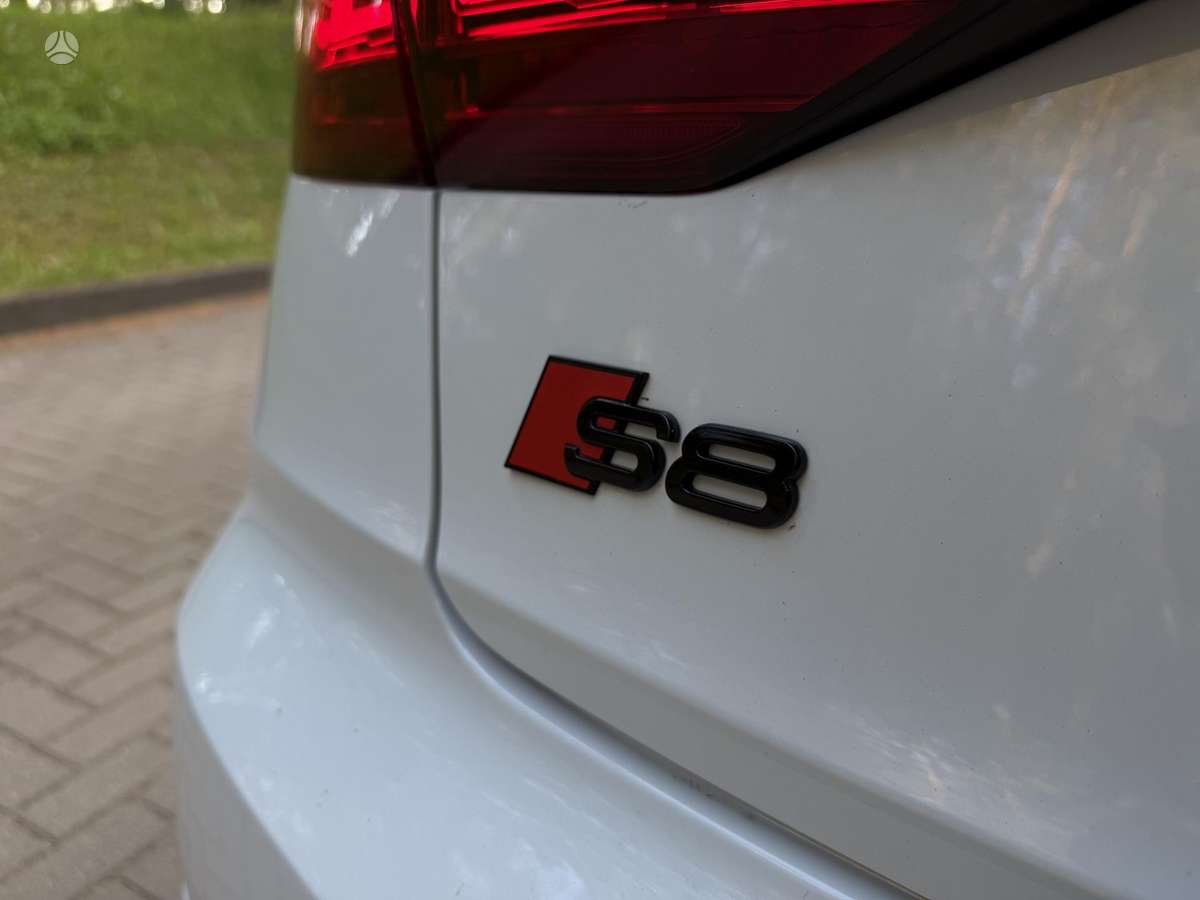 Audi S8, 4.0 l., Седан
