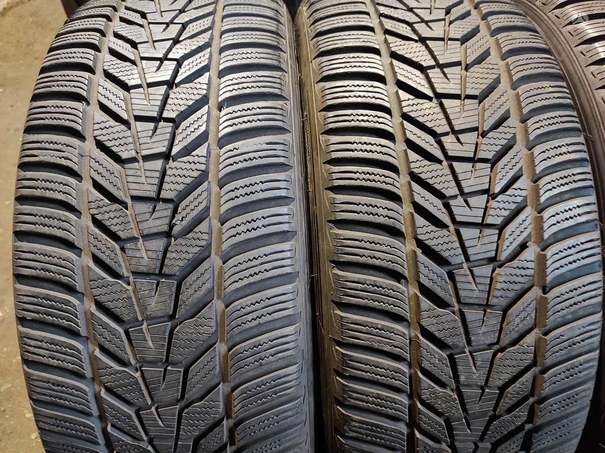 Dunlop, летние 235/45 R20