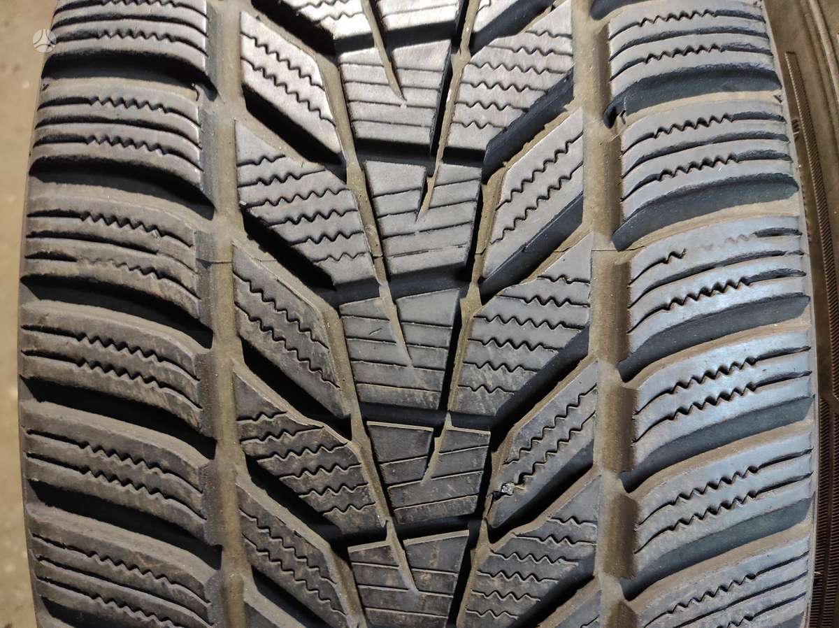 Dunlop, летние 235/45 R20