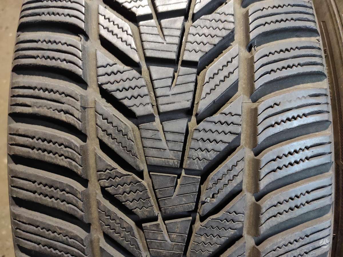 Dunlop, vasarinės 235/45 R20