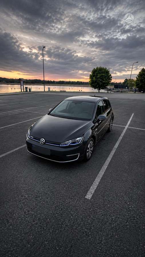 Volkswagen Golf - 3