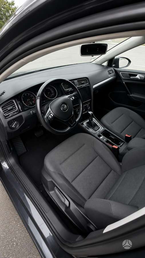 Volkswagen Golf - 7