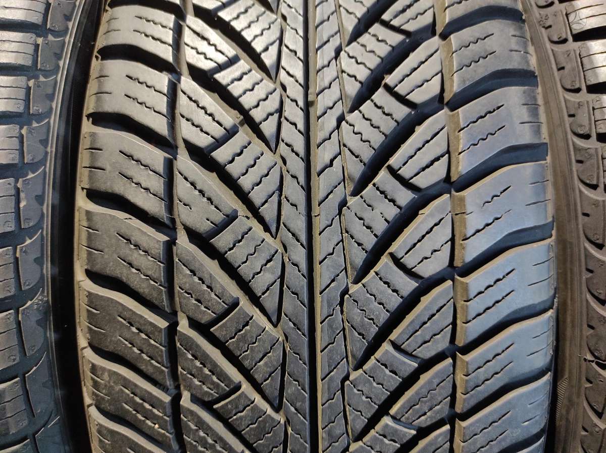 Continental, зимние 245/45 R18