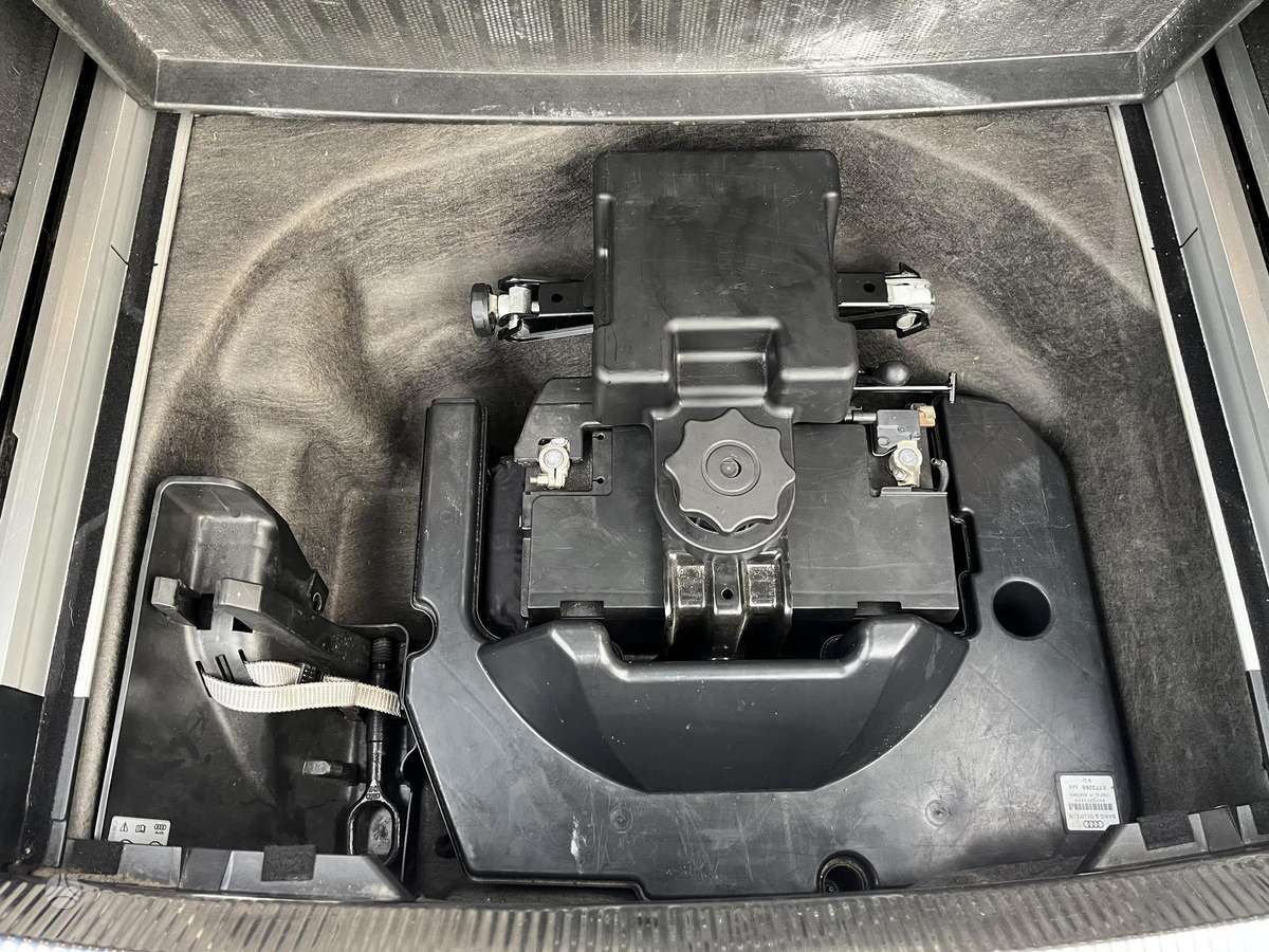 Audi A4, 3.0 l., Универсал