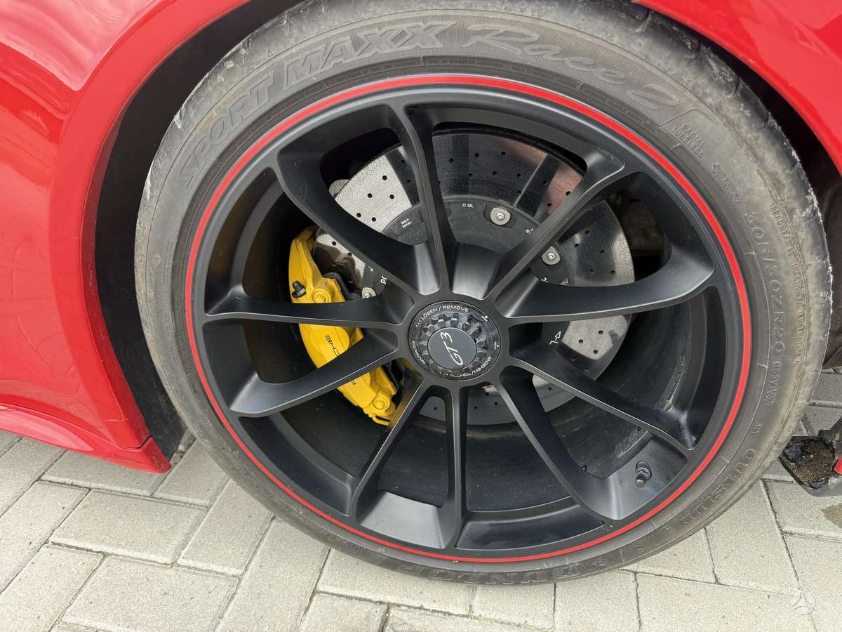 Porsche 911 - 10