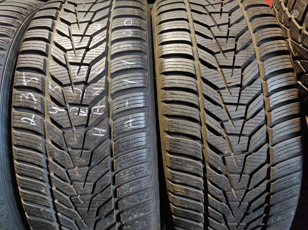 Hankook, зимние 235/45 R20