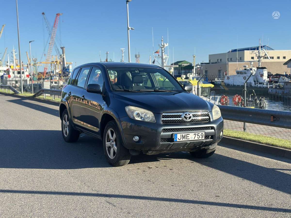 Toyota RAV4 - 5