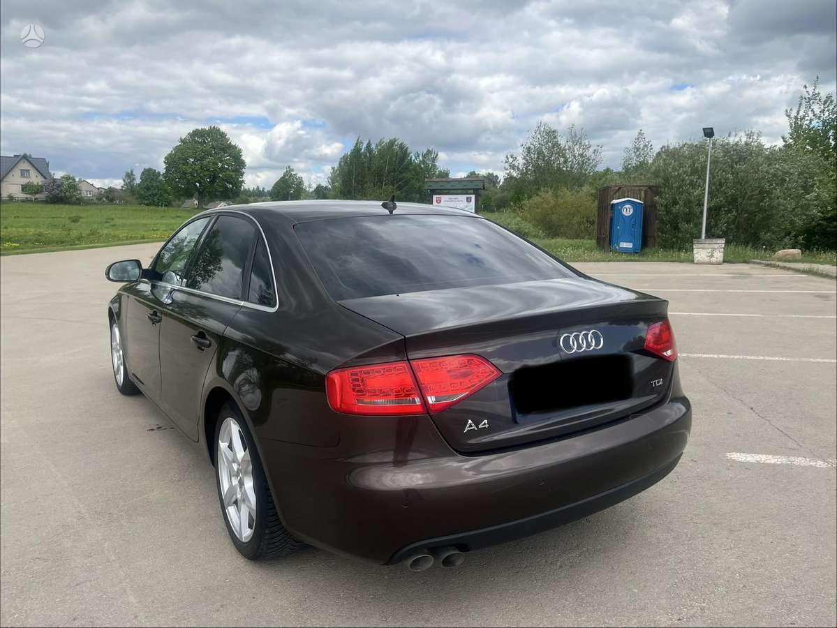 Audi A4, 2.0 l., Седан