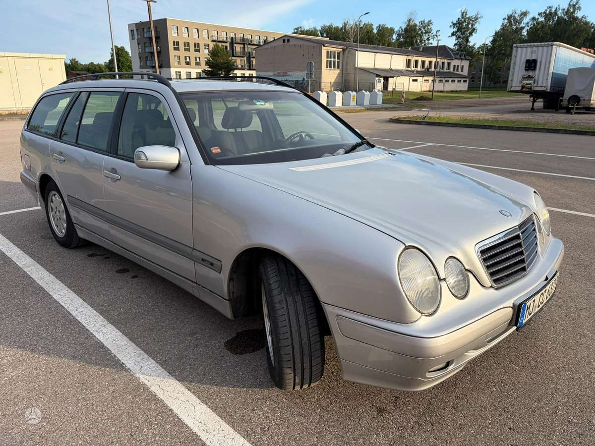 Mercedes-Benz E240, 2.6 l., wagon