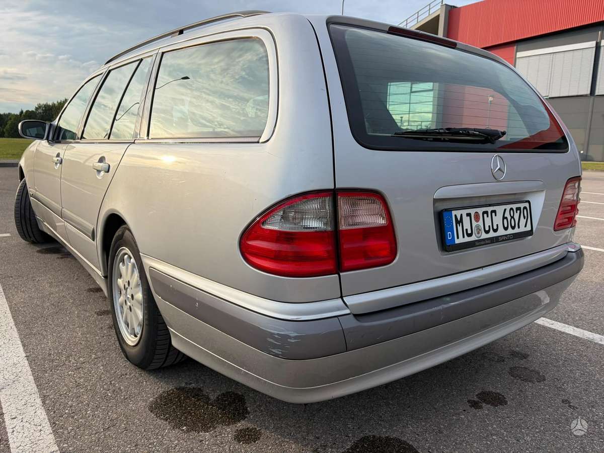 Mercedes-Benz E240, 2.6 l., wagon