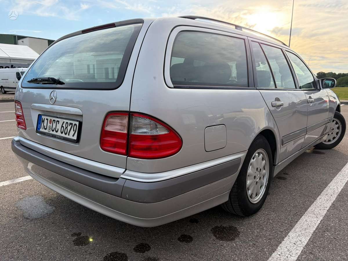 Mercedes-Benz E240, 2.6 l., Универсал