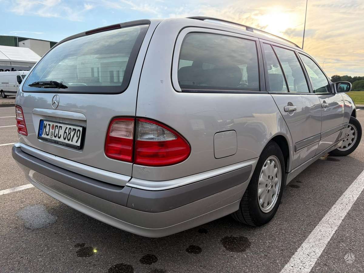 Mercedes-Benz E240, 2.6 l., wagon