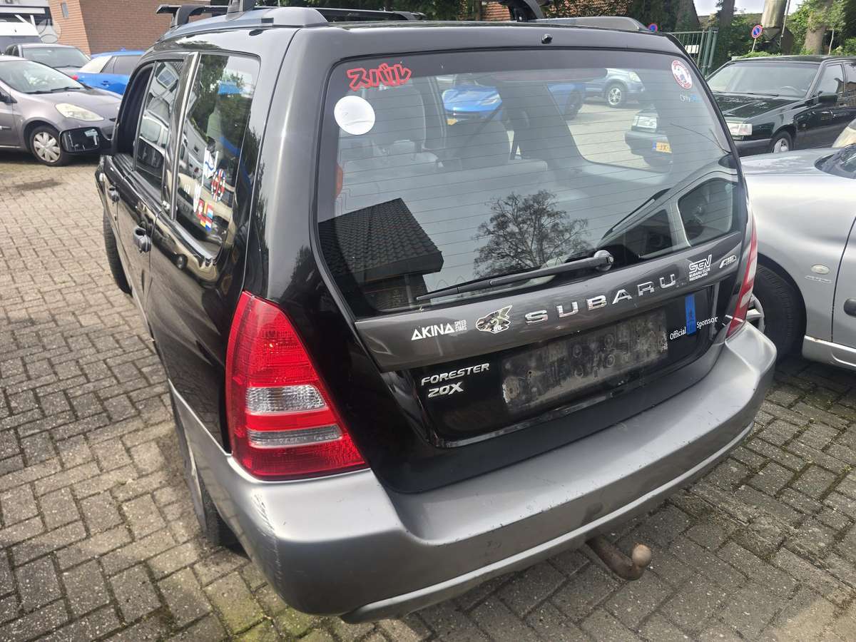 Subaru Forester, 2.0 l., off-road / crossover