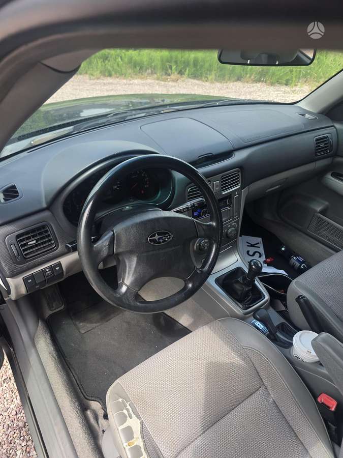 Subaru Forester, 2.0 l., off-road / crossover