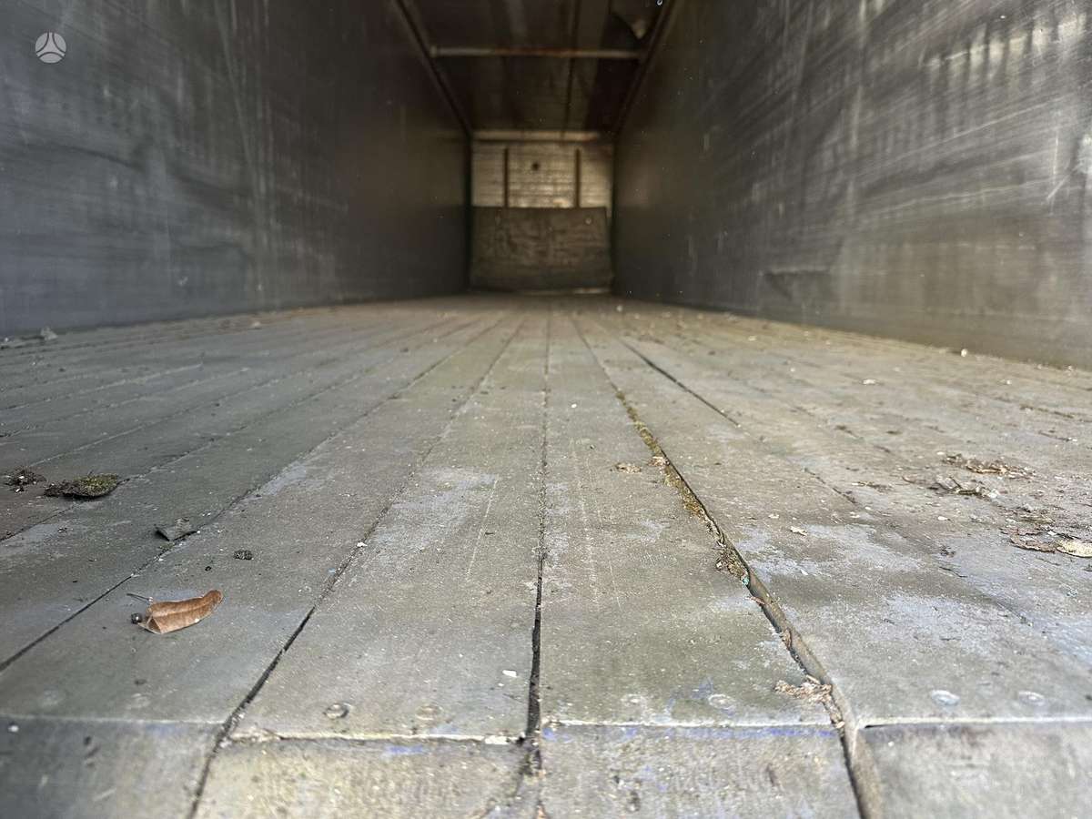 Kraker K200, with moving floor