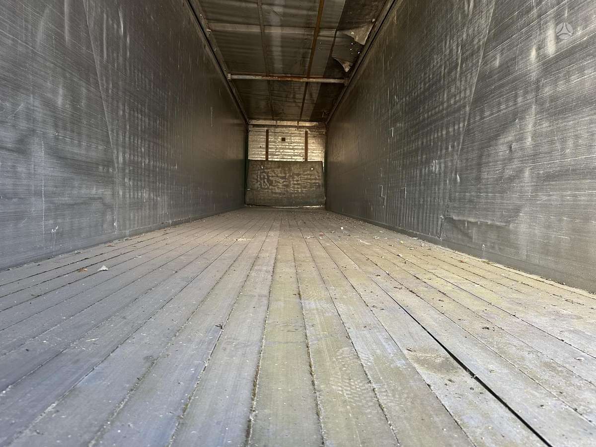 Kraker K200, with moving floor
