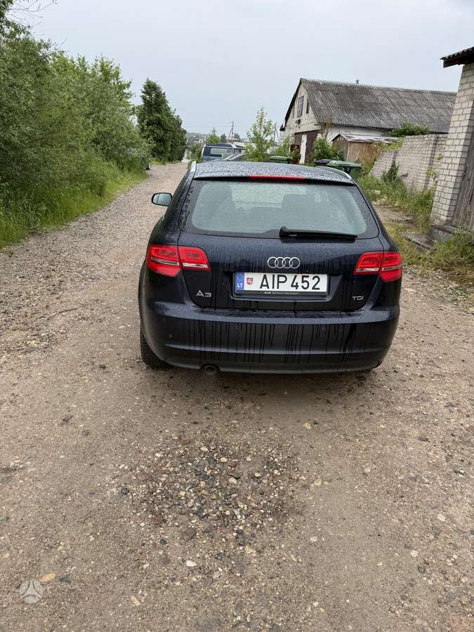 Audi A3, 1.6 l., hatchback